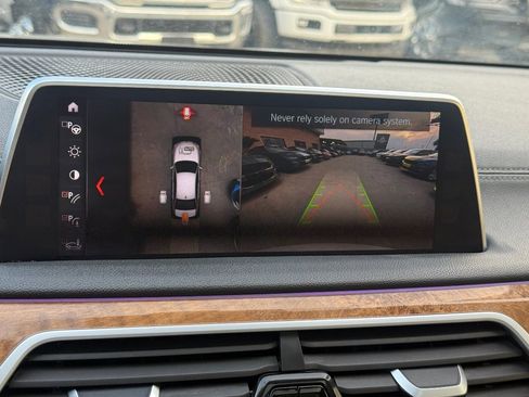 Used 2018 BMW 750i xDrive image 30