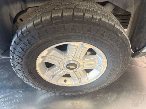 Used 2013 Chevrolet Suburban LT AWD/4WD image 18