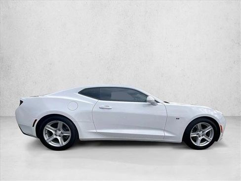 Used 2017 Chevrolet Camaro LS RWD image 5