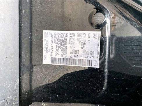 Used 2018 Nissan Rogue S image 6