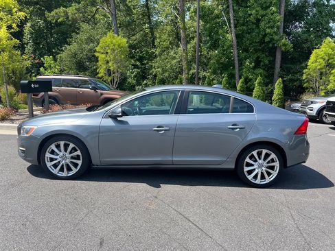 Used 2018 Volvo S60 T5 Inscription Platinum AWD/4WD image 4