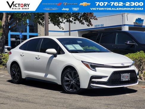 Used 2024 Toyota Corolla SE FWD image 1