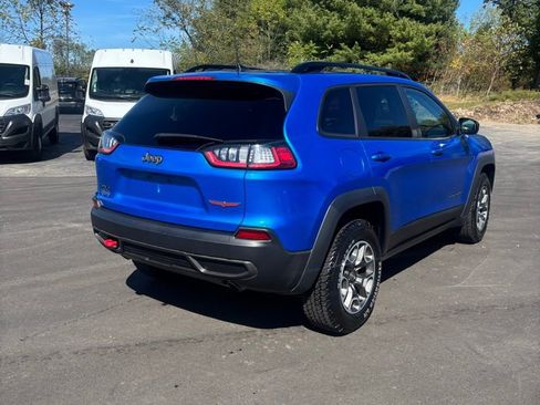 Used 2022 Jeep Cherokee Trailhawk image 2