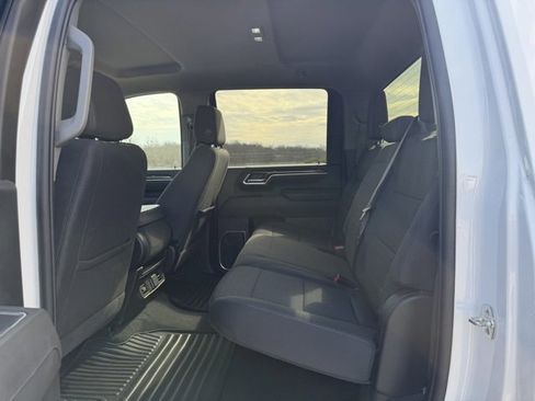 Used 2025 Chevrolet Silverado 2500 LT w/ Convenience Package image 12