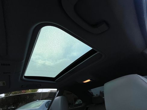 Used 2008 BMW 135i Coupe image 18