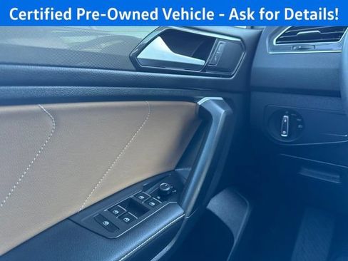 Certified 2023 Volkswagen Tiguan SE w/ Panoramic Sunroof Package AWD/4WD image 19