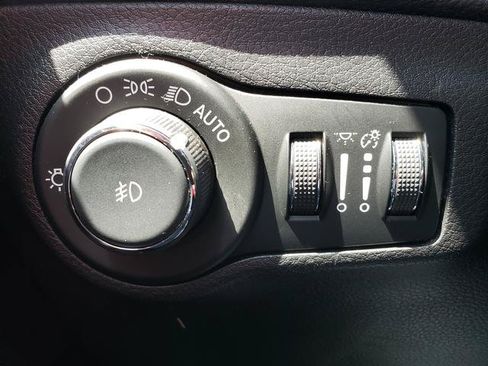 Used 2020 Jeep Compass Limited AWD/4WD image 26