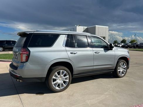 Used 2024 Chevrolet Tahoe High Country AWD/4WD image 3