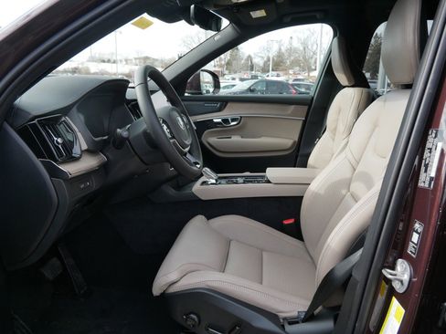 New 2026 Volvo XC90 T8 Ultra w/ Protection Package Premier image 5