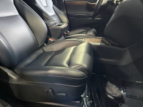 Used 2020 Tesla Model X Long Range AWD/4WD image 6