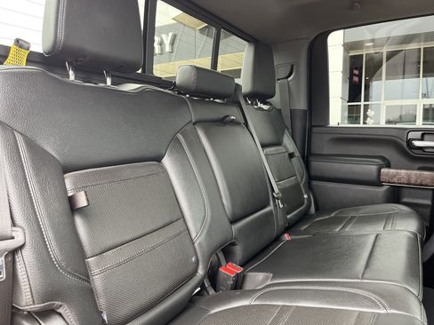 Used 2023 GMC Sierra 2500 Denali image 16