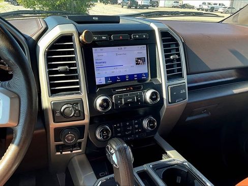 Used 2020 Ford F150 King Ranch w/ Equipment Group 601A Luxury AWD/4WD image 4