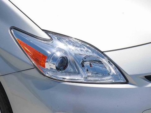 Used 2015 Toyota Prius Three w/ Preferred Accessory Package FWD image 11
