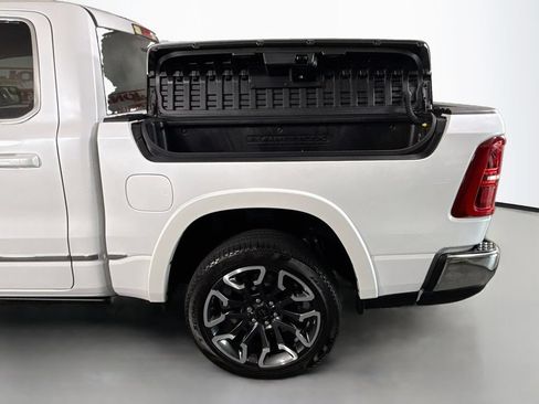 Used 2025 RAM 1500 Limited AWD/4WD image 16