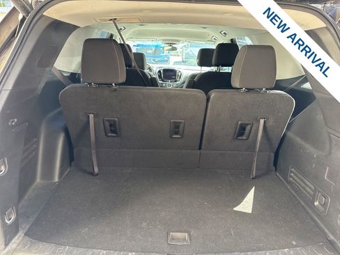 Used 2020 Chevrolet Traverse LT image 14