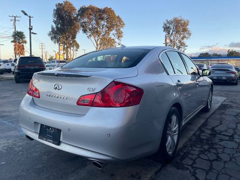 Used 2011 INFINITI G37 Journey w/ Premium Pkg image 5