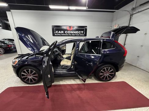 Used 2016 Volvo XC60 T5 Platinum FWD image 43