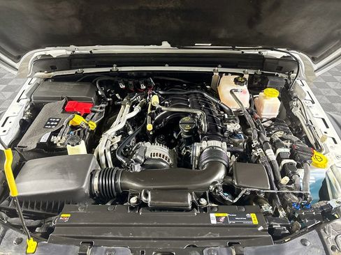 Used 2022 Jeep Gladiator Rubicon w/ Trailer Tow Package image 12