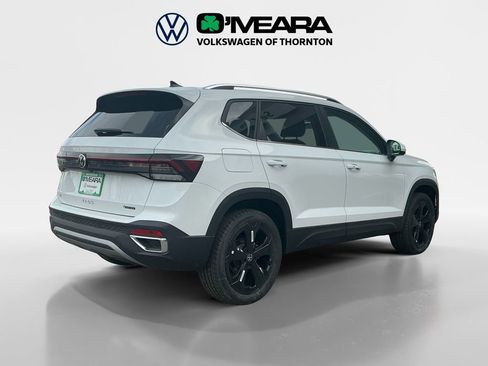 New 2025 Volkswagen Taos SEL image 5
