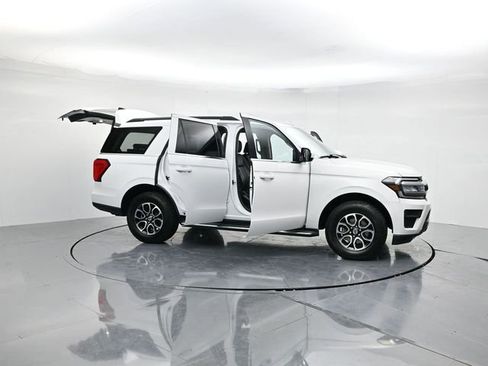 Certified 2022 Ford Expedition XLT image 57