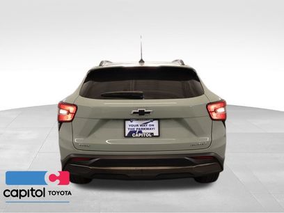 Used 2025 Chevrolet Trax ACTIV w/ Sunroof Package