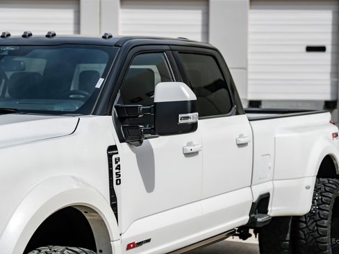 Used 2026 Ford F450 Platinum w/ FX4 Off-Road Package image 25