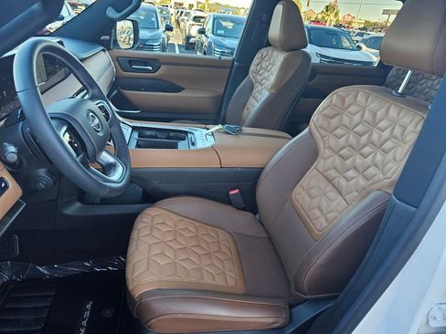 Used 2025 Nissan Armada Platinum Reserve image 20