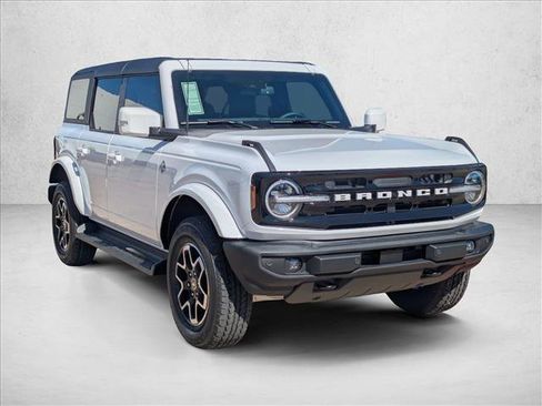 New 2025 Ford Bronco Outer Banks image 7