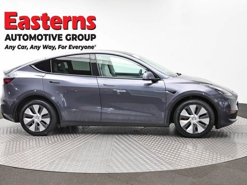 Used 2022 Tesla Model Y Long Range AWD/4WD image 4