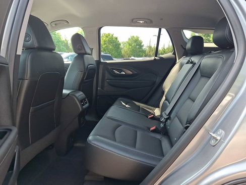Used 2023 GMC Terrain SLT w/ Elevation Edition FWD image 12