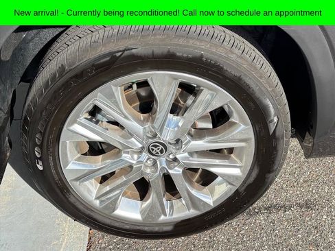 Used 2025 Toyota Highlander Limited image 27