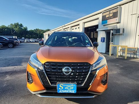 Used 2021 Nissan Kicks SR FWD image 8