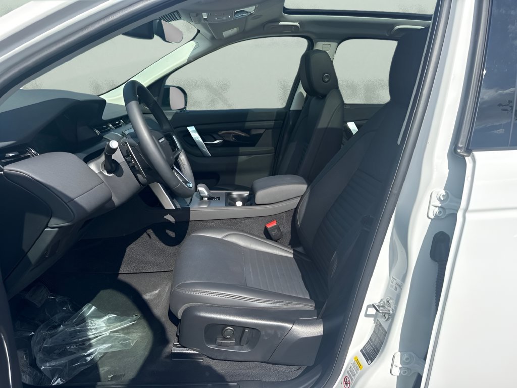 Used 2025 Land Rover Discovery Sport S AWD/4WD image 9