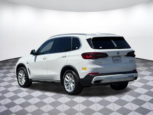 Used 2022 BMW X5 xDrive45e w/ Parking Assistance Package AWD/4WD image 3