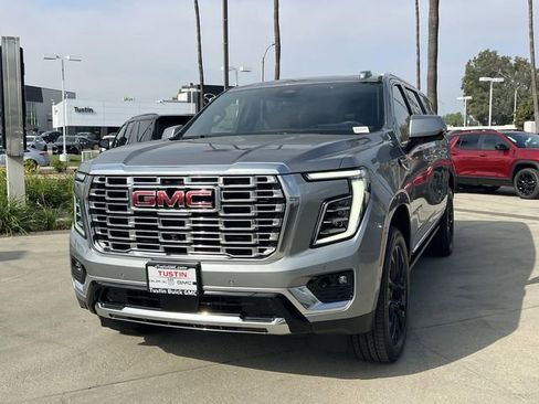 New 2026 GMC Yukon XL Denali w/ Denali Reserve Package image 7