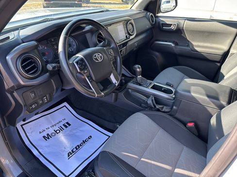 Used 2021 Toyota Tacoma TRD Off-Road w/ Technology Package image 16