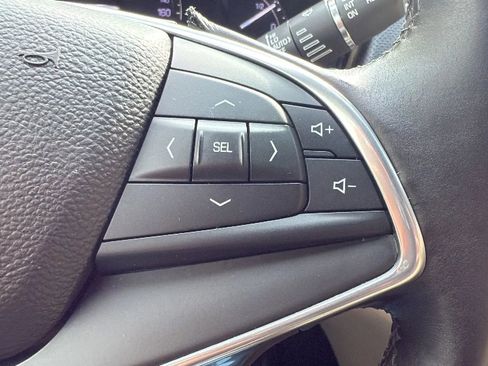 Used 2017 Cadillac XT5 Premium Luxury w/ LPO, Wheel Lock Package image 11