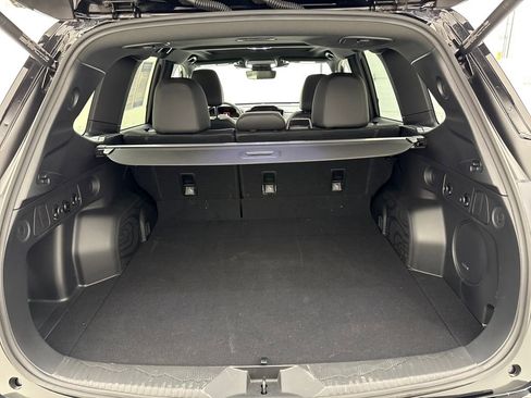 Used 2025 Subaru Forester Sport image 25