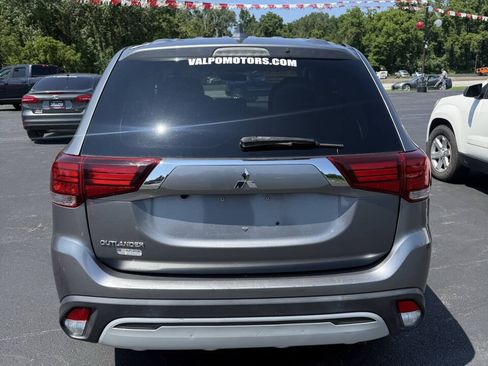 Used 2020 Mitsubishi Outlander ES FWD image 4