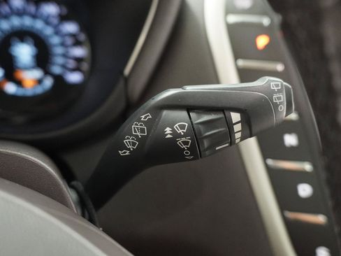 Used 2019 Lincoln MKC Reserve w/ MKC Technology Package FWD image 11