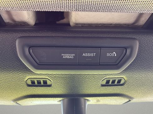 Used 2022 Jeep Wrangler Rubicon w/ Cold Weather Group AWD/4WD image 40