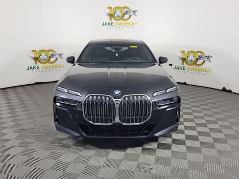 Used 2023 BMW 760i xDrive AWD/4WD image 5