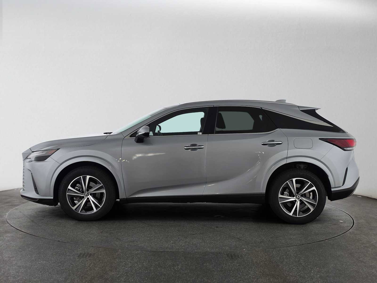 Used 2023 Lexus RX 350 Premium w/ Accessory Package (Z1) FWD image 6