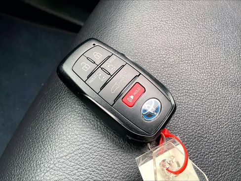 Used 2023 Toyota Sienna XSE image 14