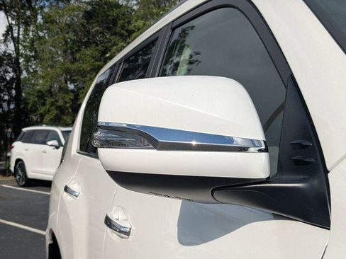 Certified 2023 Lexus GX 460 Premium w/ Accessory Package AWD/4WD image 10