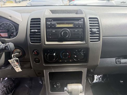 Used 2012 Nissan Pathfinder S image 20