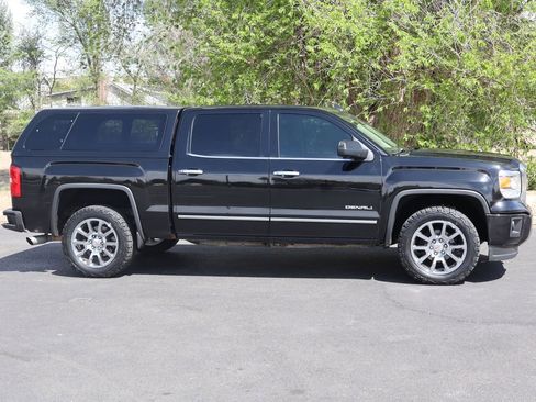 Used 2015 GMC Sierra 1500 Denali w/ Driver Alert Package image 3