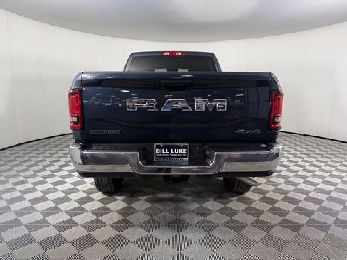 Used 2025 RAM 2500 Big Horn AWD/4WD image 9