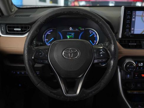 Used 2019 Toyota RAV4 Limited AWD/4WD image 16