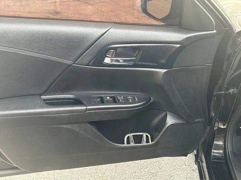 Used 2013 Honda Accord Sport image 15